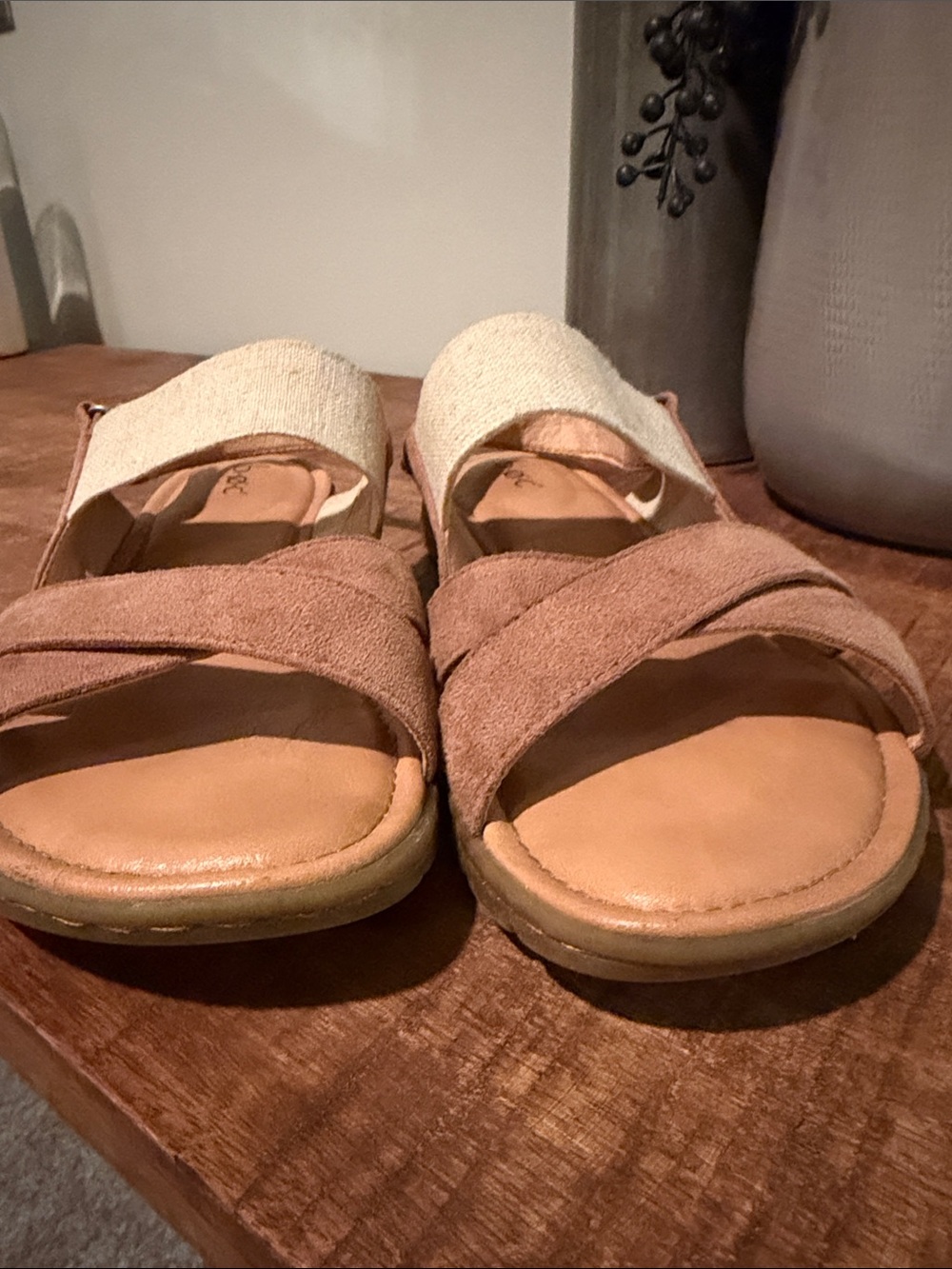 b.o.c Women’s Tan Suede Crisscross Sandals with Elastic Strap - Picture 3 of 8